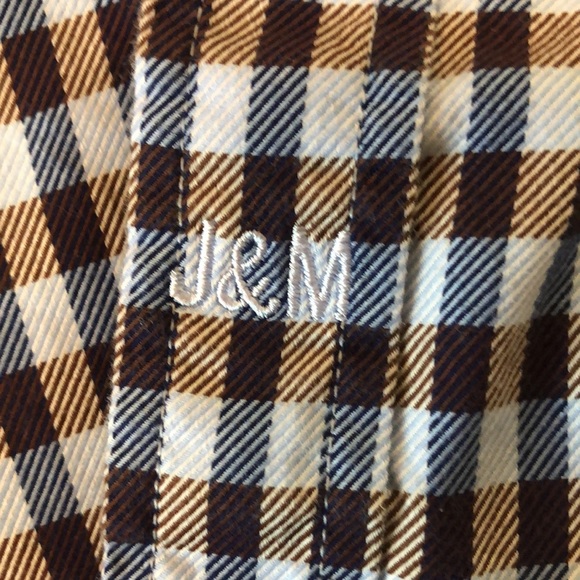 Johnston and Murphy men’s dress shirt with hidden button down collar - Picture 5 of 7